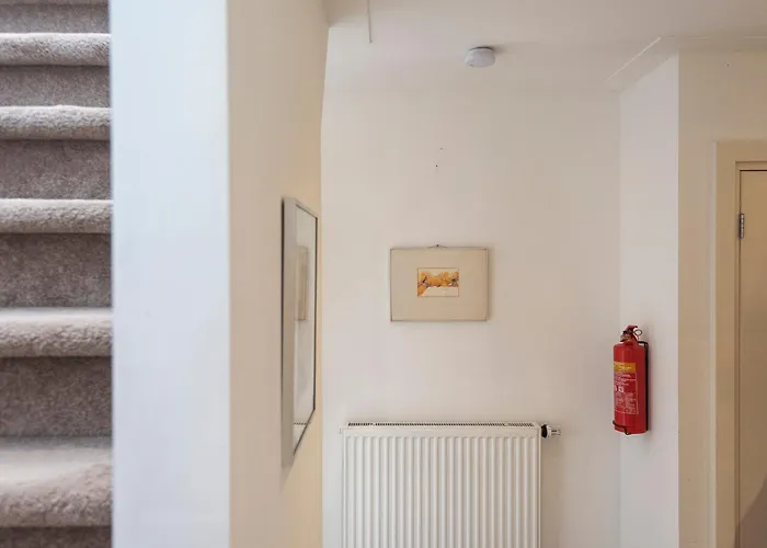 Garden House Harry *