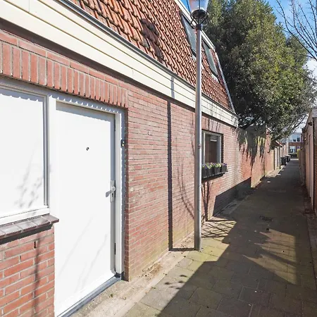 Vakantiehuis Garden House Harry *