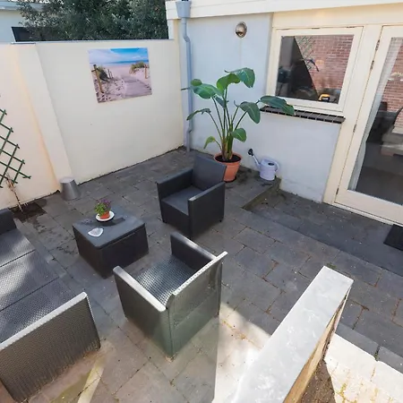 Vakantiehuis Garden House Harry *